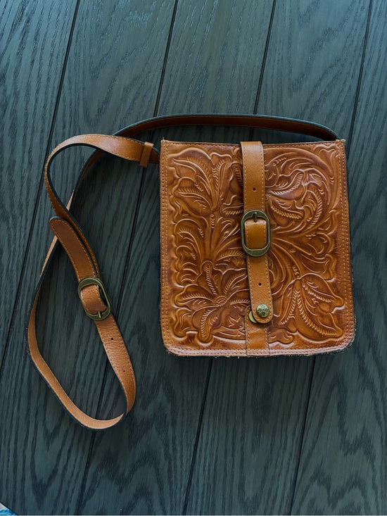 Patricia Nash Handbags - Patricia Nash Bag Brown Leather Floral Burnished Tooled Venezia Crossbody